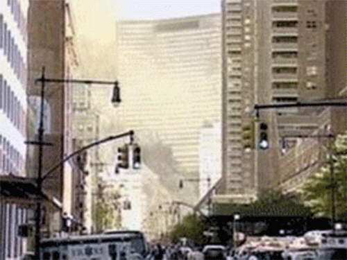 WTC7 collapsing